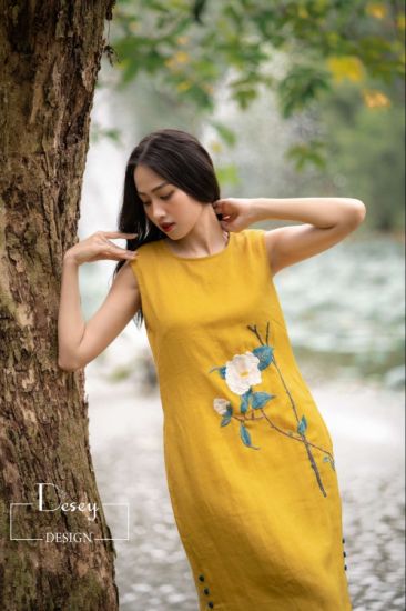 Đầm linen thêu Ngọc Hoa 