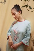 ao-dai-linen-theu-hoa-dao-tiem-desey - ảnh nhỏ 2