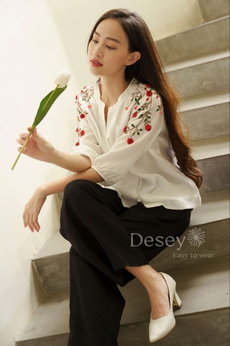 Áo Raplank thêu hoa nổi 4D Rose Top - Tiệm Desey